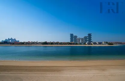 Villa - 4 Bedrooms - 5 Bathrooms for rent in Garden Homes Frond M - Garden Homes - Palm Jumeirah - Dubai