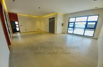 Villa - 5 Bedrooms - 4 Bathrooms for rent in Madinat Al Riyad - Abu Dhabi