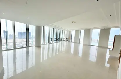Empty Room image for: Apartment - 2 Bedrooms - 3 Bathrooms for sale in Four Seasons Hotel - Al Maryah Island - Abu Dhabi, Image 1