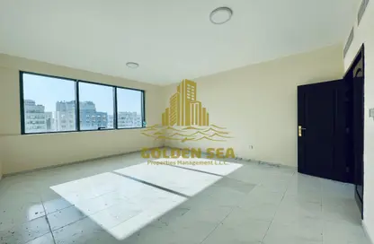 Apartment - 3 Bedrooms - 3 Bathrooms for rent in 2nd Street - Airport Road - Abu Dhabi
