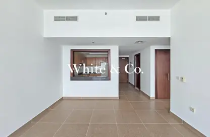 Apartment - 1 Bedroom - 2 Bathrooms for rent in Hamilton Tower - Business Bay - Dubai