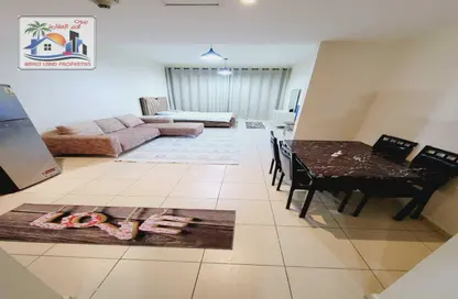 شقة - 1 حمام للايجار في مساكن كورنيش عجمان - طريق كورنيش عجمان - عجمان