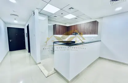 Apartment - 1 Bedroom - 2 Bathrooms for rent in Jumeirah Garden City - Al Satwa - Dubai
