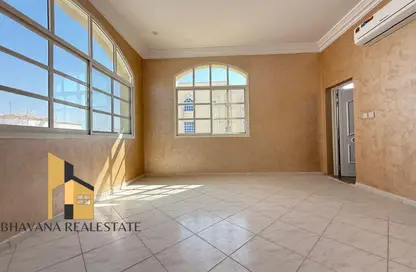 شقة - 1 حمام للايجار في فيلات مدينة خليفة آيه - مدينة خليفة أ - مدينة خليفة - أبوظبي