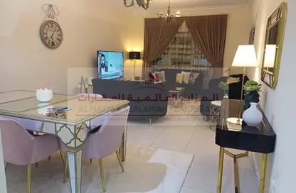 شقة - 2 غرف نوم - 3 حمامات للايجار في برج الوليد - القصباء - الشارقة