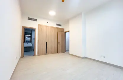 Apartment - 2 Bedrooms - 2 Bathrooms for rent in M2M Building - Meydan Avenue - Meydan - Dubai