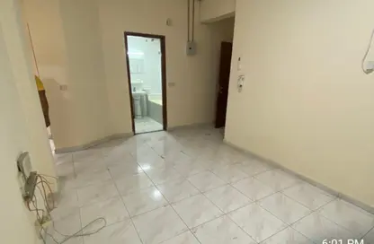 شقة - 2 غرف نوم - 2 حمامات للايجار في القليعة - الشرق - الشارقة