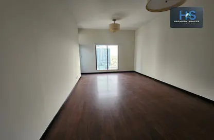 Apartment - 1 Bedroom - 2 Bathrooms for rent in Green Lakes Towers - JLT Cluster S - Jumeirah Lake Towers - Dubai