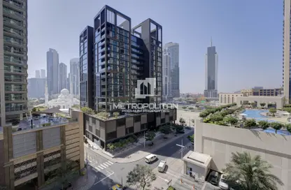 Apartment - 1 Bedroom - 2 Bathrooms for rent in Boulevard Crescent Tower 1 - BLVD Crescent - Downtown Dubai - Dubai