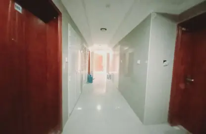 Apartment - Studio - 1 Bathroom for rent in Fire Station Road - Muwaileh - Sharjah Apartment - Studio - 1 Bathroom for rent in Fire Station Road - Muwaileh - Sharjah