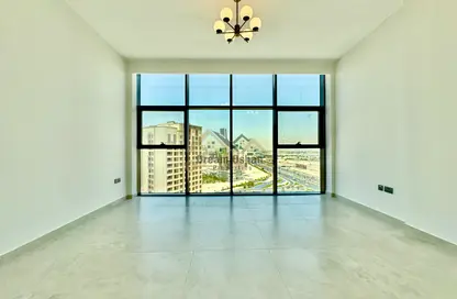 Apartment - 2 Bedrooms - 3 Bathrooms for rent in Sama Al Jaddaf - Al Jaddaf - Dubai