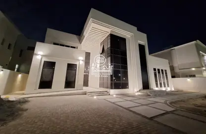 فيلا - 6 غرف نوم - 6 حمامات للايجار في مدينة الرياض - أبوظبي
