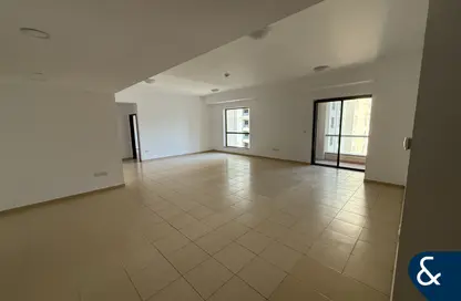 Apartment - 4 Bedrooms - 4 Bathrooms for sale in Rimal 5 - Rimal - Jumeirah Beach Residence - Dubai