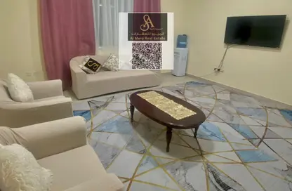 شقة - غرفة نوم - 1 حمام للايجار في طريق كورنيش عجمان - عجمان