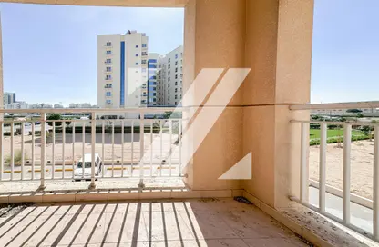 Balcony image for: Apartment - 1 Bedroom - 2 Bathrooms for rent in Farah Tower 1 - Queue Point - Dubai Land - Dubai, Image 1