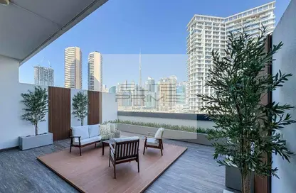 Apartment - 1 Bedroom - 2 Bathrooms for sale in SOL Bay - Business Bay - Dubai