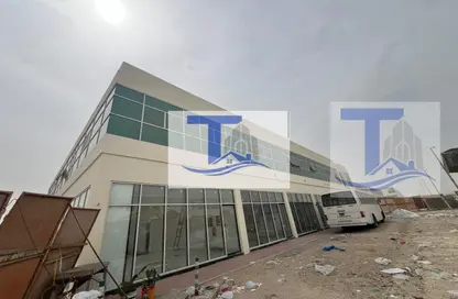 Warehouse - Studio - 6 Bathrooms for rent in Mussafah - Abu Dhabi