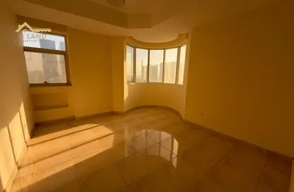 شقة - 2 غرف نوم - 2 حمامات للايجار في مساكن النهضة - النهدة - الشارقة