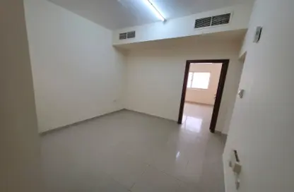 Apartment - 2 Bedrooms - 1 Bathroom for rent in Al Rashidiya Towers - Al Rashidiya - Ajman Downtown - Ajman