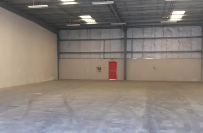 Warehouse - Studio - 1 Bathroom for rent in Dubai Investment Park (DIP) - Dubai