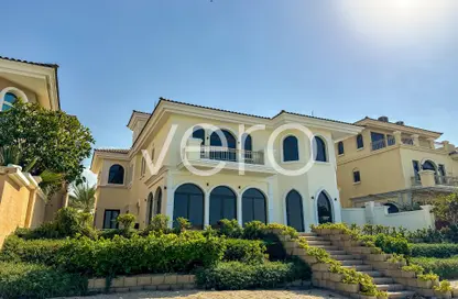 Villa - 5 Bedrooms - 7 Bathrooms for rent in Garden Homes Frond C - Garden Homes - Palm Jumeirah - Dubai