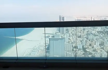 شقة - غرفة نوم - 2 حمامات للبيع في مساكن كورنيش عجمان - طريق كورنيش عجمان - عجمان