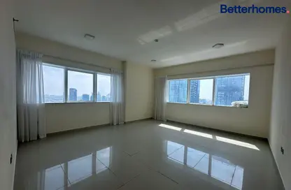 Empty Room image for: Apartment - 2 Bedrooms - 2 Bathrooms for rent in Marina Pinnacle - Dubai Marina - Dubai, Image 1