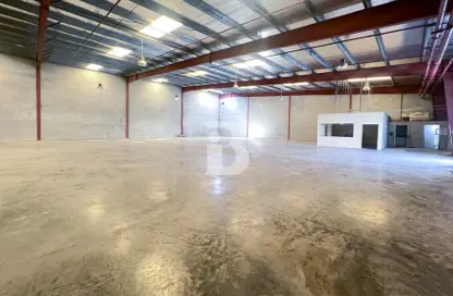 Warehouse - Studio for rent in Phase 2 - Dubai Investment Park (DIP) - Dubai