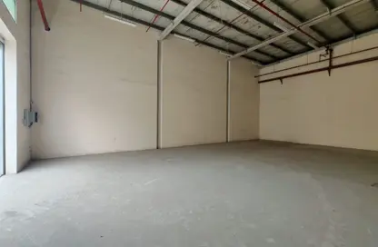 Warehouse - Studio - 1 Bathroom for rent in Al Sajaa Industrial - Al Sajaa - Sharjah
