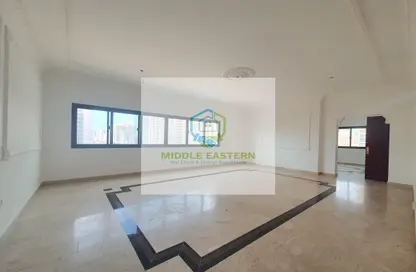 Empty Room image for: Apartment - 4 Bedrooms - 5 Bathrooms for rent in Al Wahda Street - Al Wahda - Abu Dhabi, Image 1