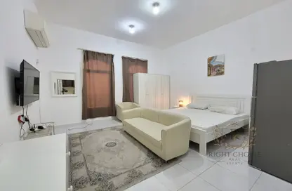 Room / Bedroom image for: Apartment - 1 Bathroom for rent in Khalifa City A Villas - Khalifa City A - Khalifa City - Abu Dhabi, Image 1