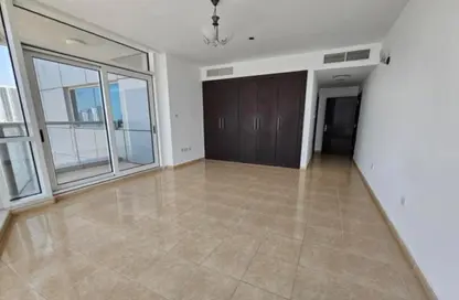 Apartment - 3 Bedrooms - 5 Bathrooms for rent in Al Khan Corniche - Al Khan - Sharjah