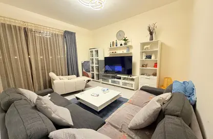 تاون هاوس - 2 غرف نوم - 4 حمامات للبيع في مساكن نسمه - ّالطي - الشارقة