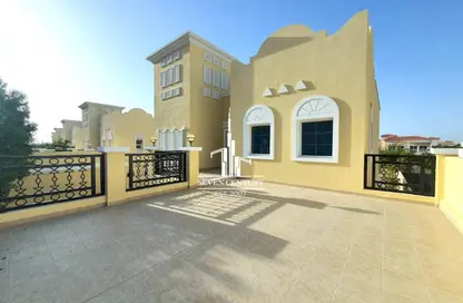 Villa - 2 Bedrooms - 4 Bathrooms for rent in District 16C - Jumeirah Village Circle - Dubai