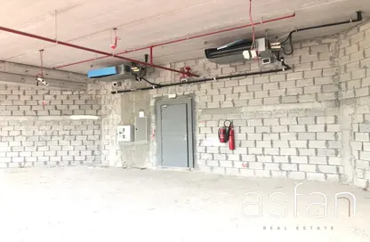 Office Space - Studio - 3 Bathrooms for rent in Ras Al Khor - Dubai