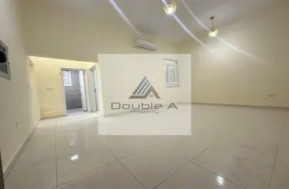 شقة - 2 غرف نوم - 2 حمامات للايجار في مدينة الرياض - أبوظبي