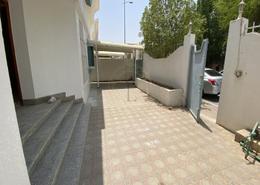 Villa - 3 bedrooms - 3 bathrooms for rent in Al Kewaitat - Central District - Al Ain