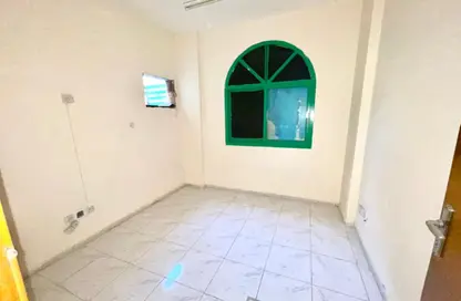 شقة - غرفة نوم - 1 حمام للايجار في البطينة - الشارقة