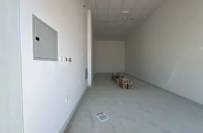 متجر - استوديو للايجار في 3 المويهات - المويهات - عجمان