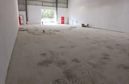 Warehouse - Studio - 1 Bathroom for rent in Industrial Building 13 - Industrial Area 13 - Sharjah Industrial Area - Sharjah