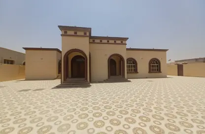 Villa - 3 Bedrooms - 5 Bathrooms for rent in Al Riffa - Ras Al Khaimah