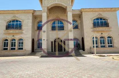 Villa - 7+ Bedrooms - 7+ Bathrooms for rent in Nad Al Sheba 4 - Nad Al Sheba - Dubai