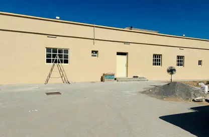 فيلا - 4 غرف نوم - 3 حمامات للايجار في الرفاع - رأس الخيمة