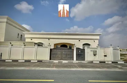 Villa - 4 Bedrooms - 5 Bathrooms for rent in Al Azra - Al Riqqa - Sharjah