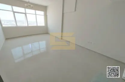 Apartment - 2 Bedrooms - 2 Bathrooms for rent in Gulf Tower - Emirates City - Ajman