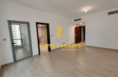 Apartment - 4 Bedrooms - 5 Bathrooms for rent in Khalifa Street - Abu Dhabi