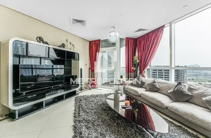 Living Room image for: Apartment - 3 Bedrooms - 4 Bathrooms for sale in 23 Marina - Dubai Marina - Dubai, Image 1