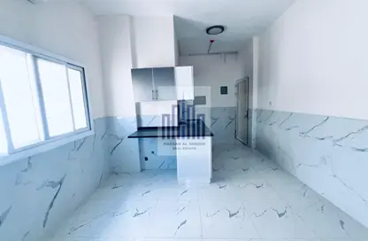 Apartment - Studio - 1 Bathroom for rent in Fire Station Road - Muwaileh - Sharjah