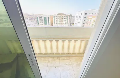 Apartment - 2 Bedrooms - 2 Bathrooms for rent in Muwaileh 29 Building - Muwaileh - Sharjah