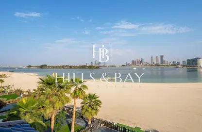 Villa - 5 Bedrooms - 6 Bathrooms for rent in Palma Residences - Palm Jumeirah - Dubai